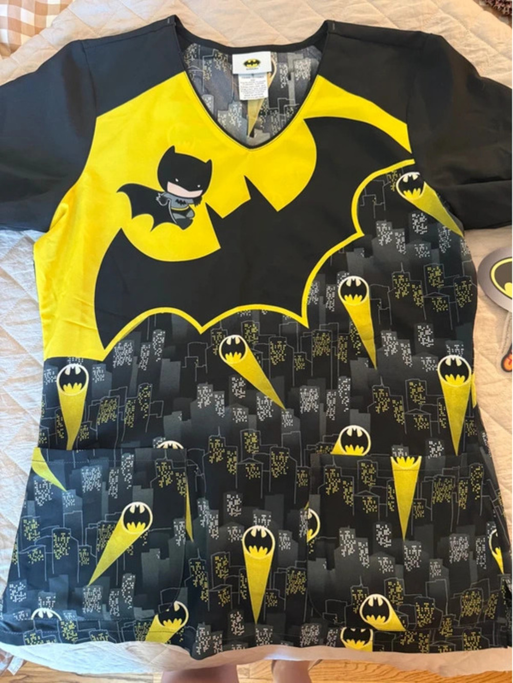 Small Women's Batman Scrub Top NWT